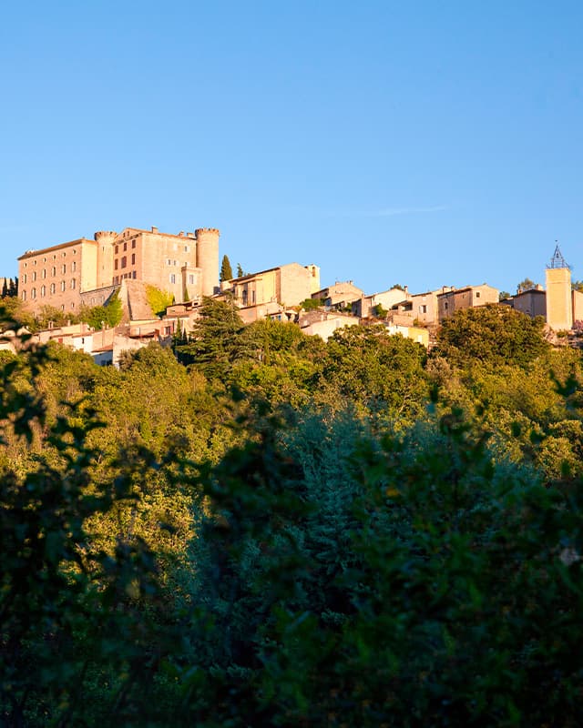 Visit Saint Martin de Pallières ()https://www.la-provence-verte.net/decouvrir/saint-martin-de-pallieres.php